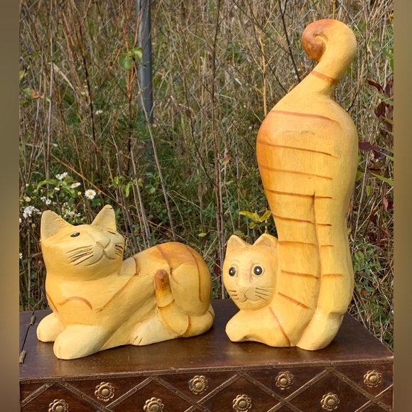 Set of 2 Artisan Folk Art Carved Solid Wooden Vintage Striped Cat Figurines - Picture 10 of 16